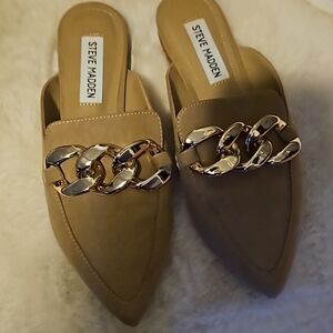 Steve Madden Cream Mules with Chain Decoration and Pointed Toe